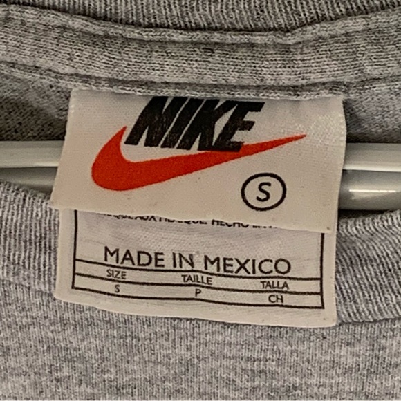 💫 VINTAGE 1995 NIKE GREY SHORT SLEEVE GRAPHIC T-SHIRT SIZE SMALL 💫 - Picture 5 of 7